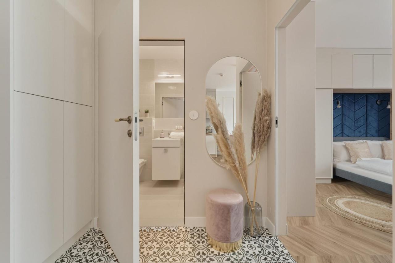 Elegant Apartment With Balcony Krakowska Wroclaw By Renters Prestige エクステリア 写真